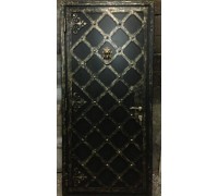 Входная металлическая дверь с коваными элементами модель 90